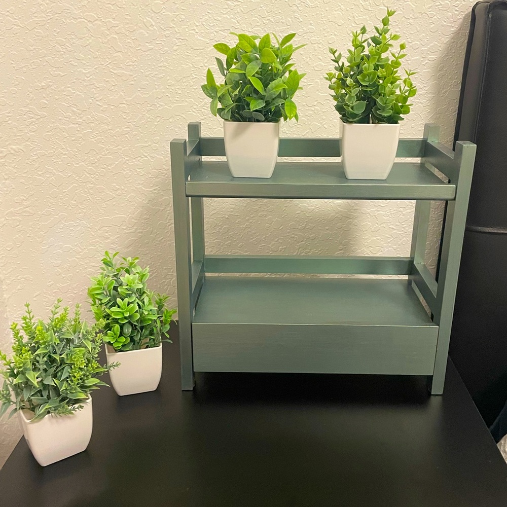 Organizing shelf